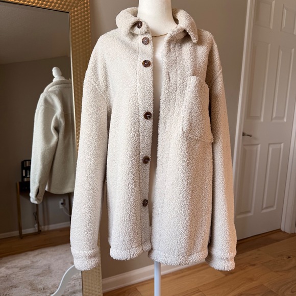 Truth by Republic Cream Faux Sherpa Teddy Bear Jacket Button Up Soft M - Picture 1 of 8